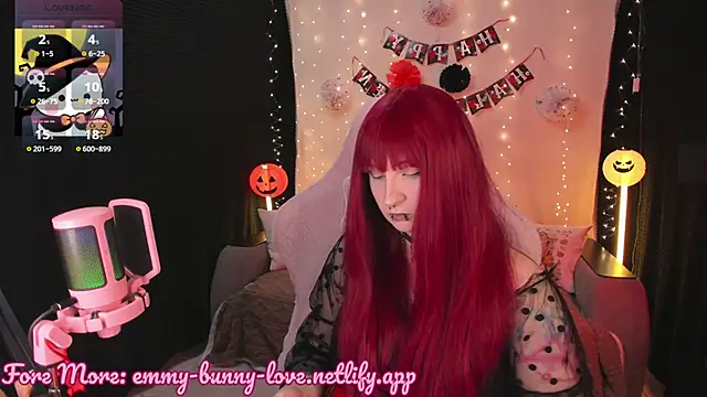 EmmyBunny online show from 10.29.25