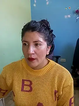 Snapshot of nammy__dirtyhott chatting on 12.14.24 nammy dirtyhott online show from 12.14.24
