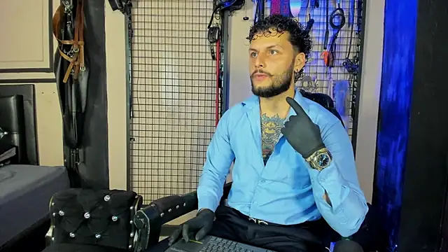 Twisted Fantasy online show from 04.08.26