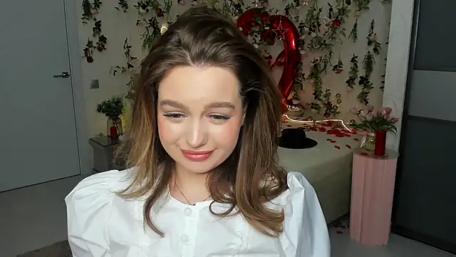 MiracleCurly online show from 03.08.26