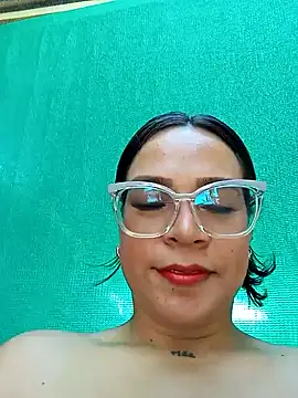 Snapshot of Cristel_Shop chatting on 12.18.24 Cristel Shop online show from 12.18.24