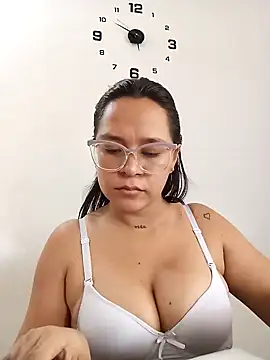 Snapshot of Cristel_Shop chatting on 02.13.25 Cristel Shop online show from 02.13.25