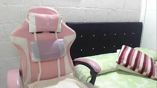 jade04 roberts online show from 02.05.26