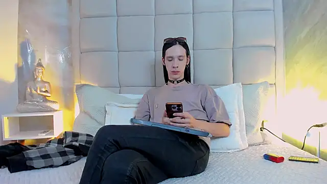 Hecatee 77 online show from 11.11.25