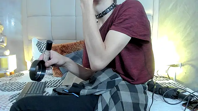 Hecatee 77 online show from 02.20.26