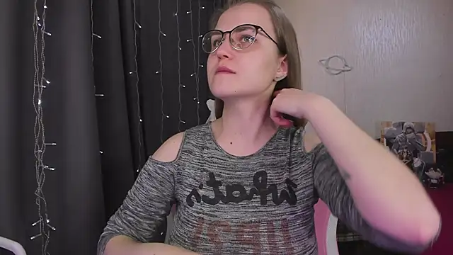 MissBrightShine online show from 02.13.26