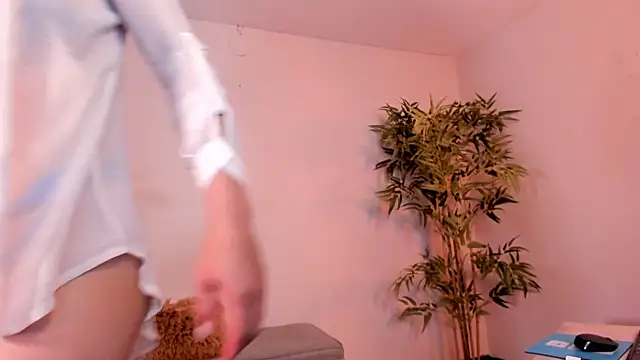  aish a  online show from 10.06.25