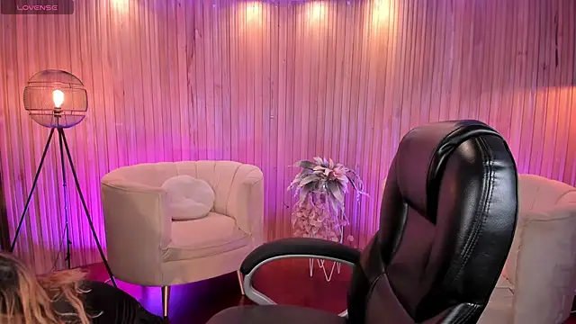 LisaMonroe  online show from 02.08.25