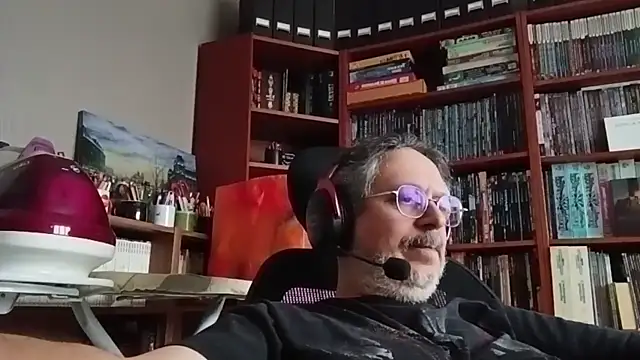 Mandra is a whore online show from 10.23.25