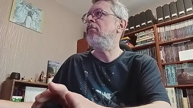 Mandra is a whore online show from 12.22.25