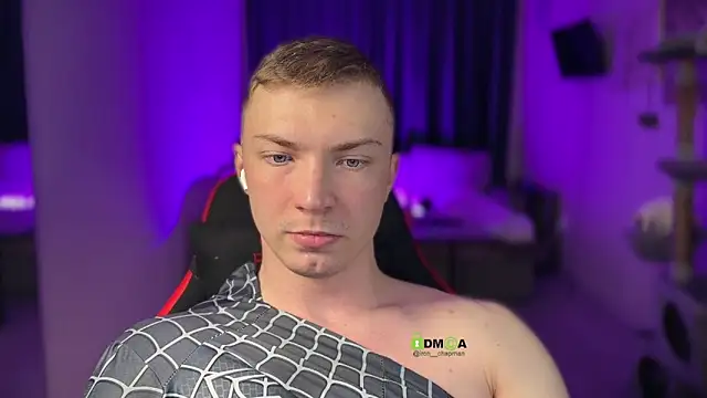 Snapshot of iron__chap chatting on 02.12.26 iron chap online show from 02.12.26