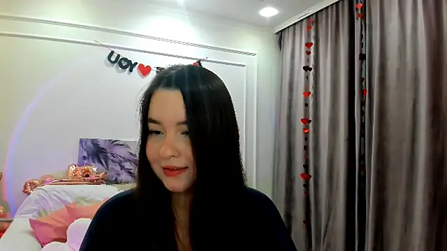 Snapshot of WishToBloom chatting on 02.28.26 WishToBloom online show from 02.28.26