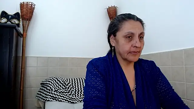 merlyna goldens online show from 03.19.25