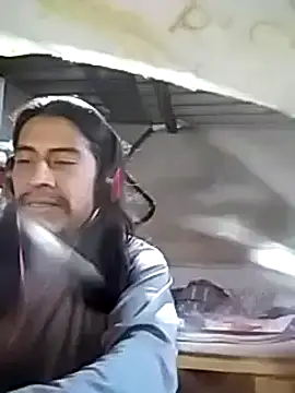 Snapshot of davidatration15 chatting on 01.18.25 davidatration15 online show from 01.18.25