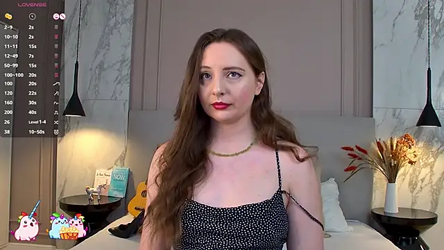 Snapshot of maltii_evans chatting on 11.25.25 maltii evans online show from 11.25.25