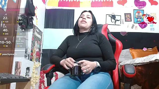 Saray extrovert  online show from 11.28.25