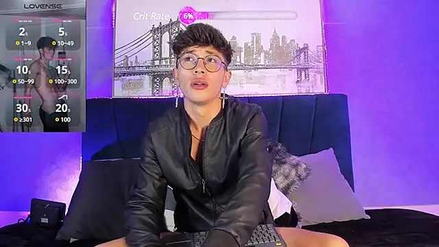 Snapshot of Andrew_thevil chatting on 12.12.24 Andrew thevil online show from 12.12.24