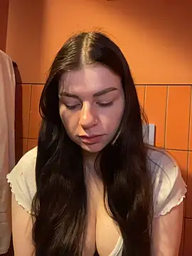 EllyNora online show from 11.19.25