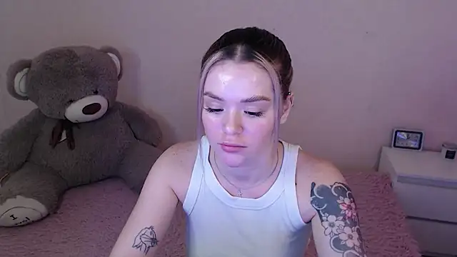 Snapshot of miaacatt chatting on 01.23.25 miaacatt online show from 01.23.25