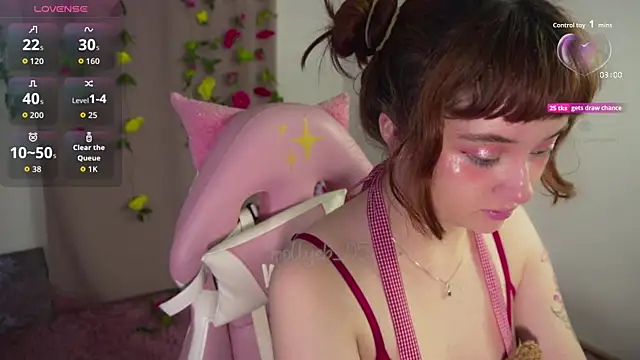 Snapshot of molly_russell chatting on 10.26.25 molly russell online show from 10.26.25