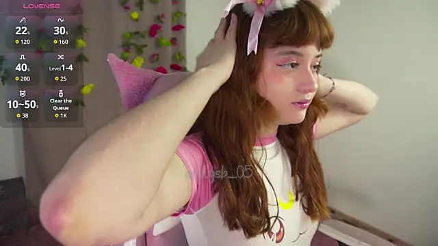 Snapshot of molly_russell chatting on 11.14.25 molly russell online show from 11.14.25