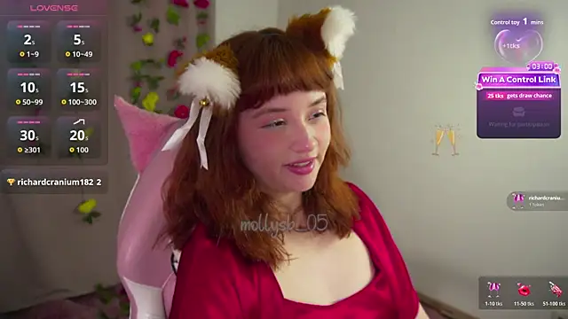 Snapshot of molly_russell chatting on 12.16.25 molly russell online show from 12.16.25