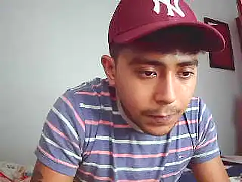 Snapshot of wailer_ chatting on 12.30.24 wailer online show from 12.30.24