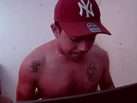 Snapshot of wailer_ chatting on 10.22.25 wailer online show from 10.22.25