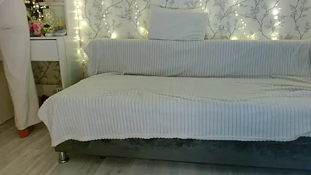 Imcarrieberry online show from 03.18.25