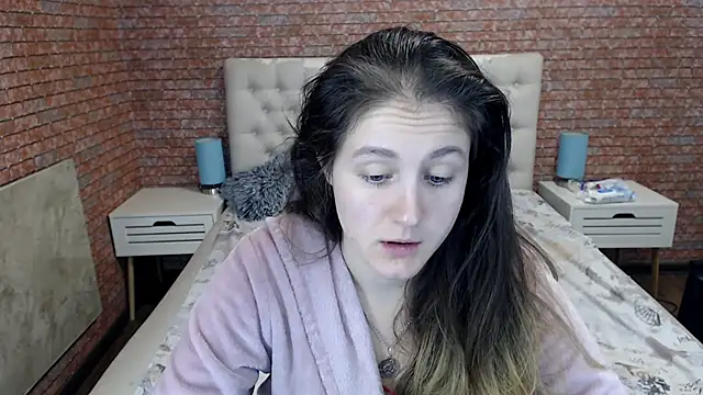 Holliy Cooper online show from 10.14.25