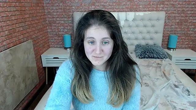 Holliy Cooper online show from 10.26.25