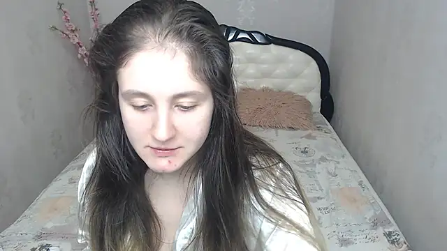 Holliy Cooper online show from 02.18.26