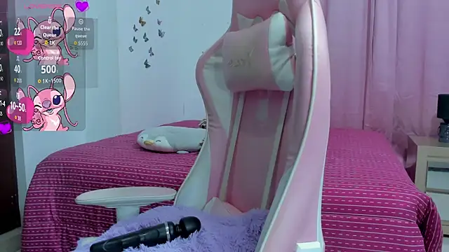 Snapshot of Madison_boom chatting on 12.03.25 Madison boom online show from 12.03.25