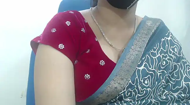 Snapshot of Lovely_Siri_23 chatting on 01.23.25 Lovely Siri 23 online show from 01.23.25