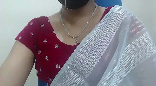 Snapshot of Lovely_Siri_23 chatting on 01.30.25 Lovely Siri 23 online show from 01.30.25