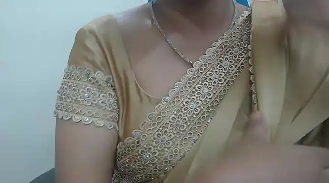 Snapshot of Lovely_Siri_23 chatting on 01.31.25 Lovely Siri 23 online show from 01.31.25