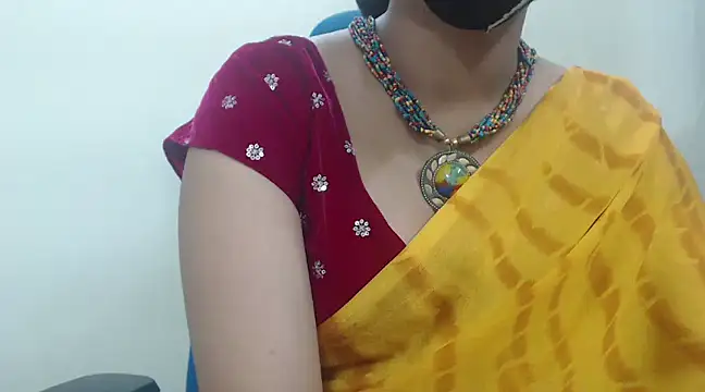 Snapshot of Lovely_Siri_23 chatting on 02.01.25 Lovely Siri 23 online show from 02.01.25