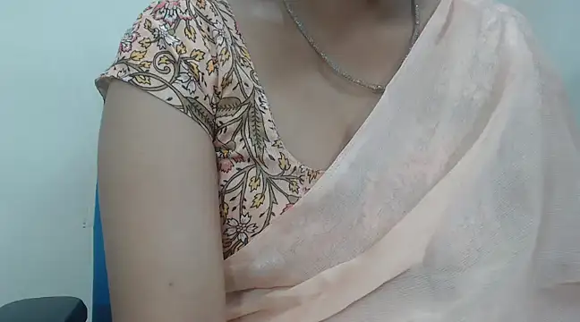 Snapshot of Lovely_Siri_23 chatting on 02.20.25 Lovely Siri 23 online show from 02.20.25