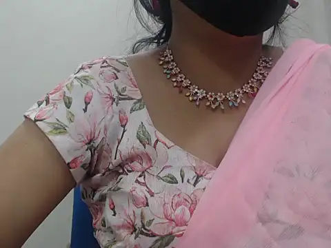 Lovely Siri 23 online show from 04.15.26