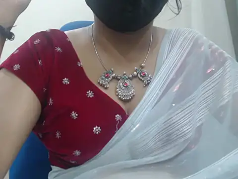 Lovely Siri 23 online show from 04.16.26