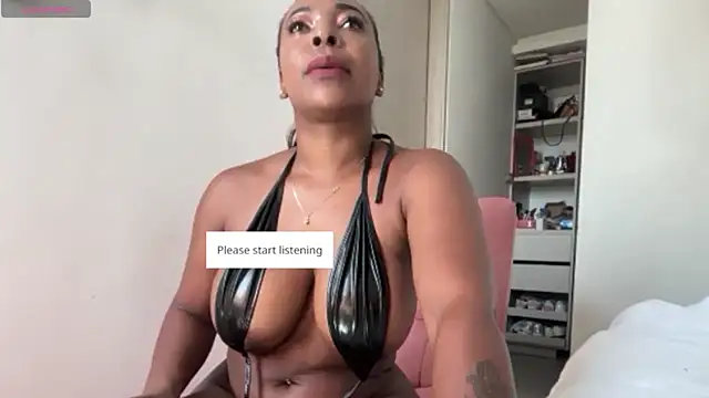 Snapshot of hanarousse chatting on 11.02.25 hanarousse online show from 11.02.25