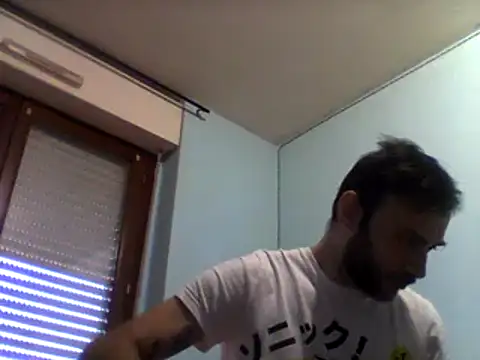Snapshot of coppiasenzacensura chatting on 02.27.25 coppiasenzacensura online show from 02.27.25