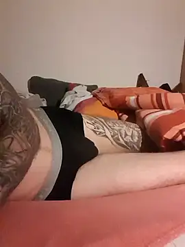 Snapshot of PIercingBoy38 chatting on 01.29.25 PIercingBoy38 online show from 01.29.25