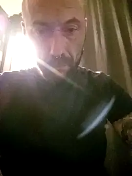 Snapshot of PIercingBoy38 chatting on 11.28.25 PIercingBoy38 online show from 11.28.25