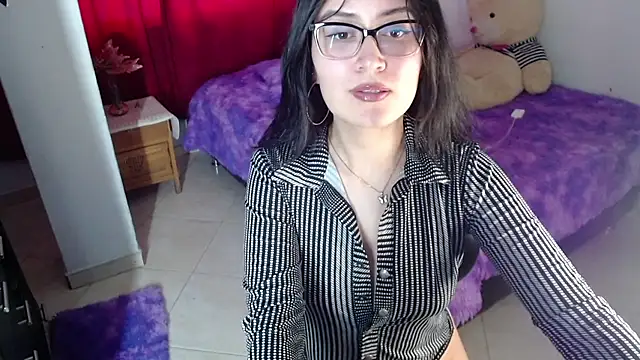 Snapshot of Kathi_04 chatting on 09.26.25 Kathi 04 online show from 09.26.25