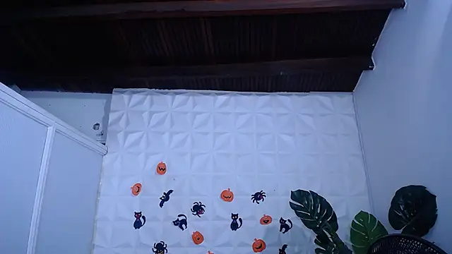 Snapshot of Valentinaa_mature chatting on 10.02.25 Valentinaa mature online show from 10.02.25