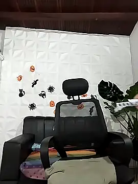 Snapshot of Valentinaa_mature chatting on 10.06.25 Valentinaa mature online show from 10.06.25