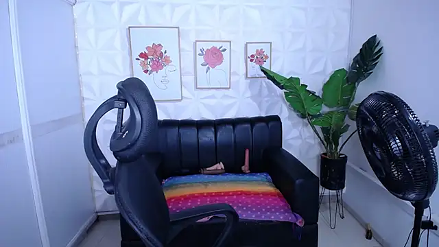 Snapshot of Valentinaa_mature chatting on 11.09.25 Valentinaa mature online show from 11.09.25