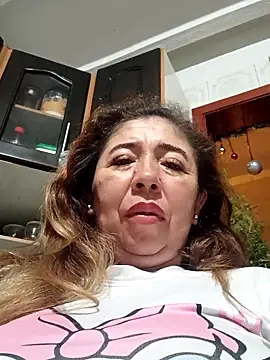 Snapshot of Valentinaa_mature chatting on 11.24.25 Valentinaa mature online show from 11.24.25