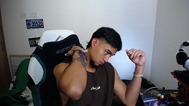 Snapshot of matias_bianco chatting on 11.12.25 matias bianco online show from 11.12.25